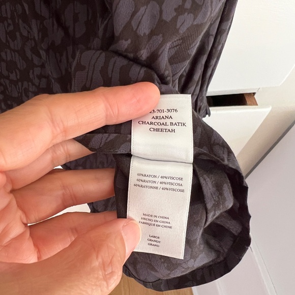 Rails Ariana Top | Charcoal Batik Cheetah | Ruffle High Neck Blouse Size Large - Picture 7 of 8